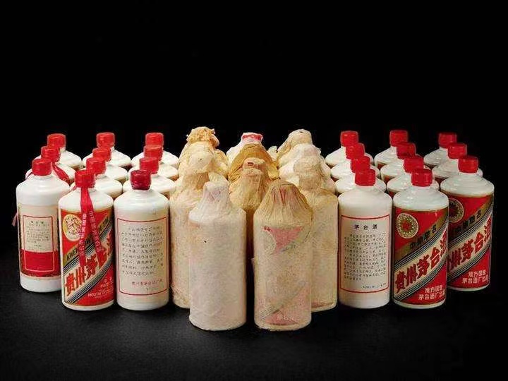 武鸣日照岚山回收酒价格哪里回收(附近上门回收茅台酒）?